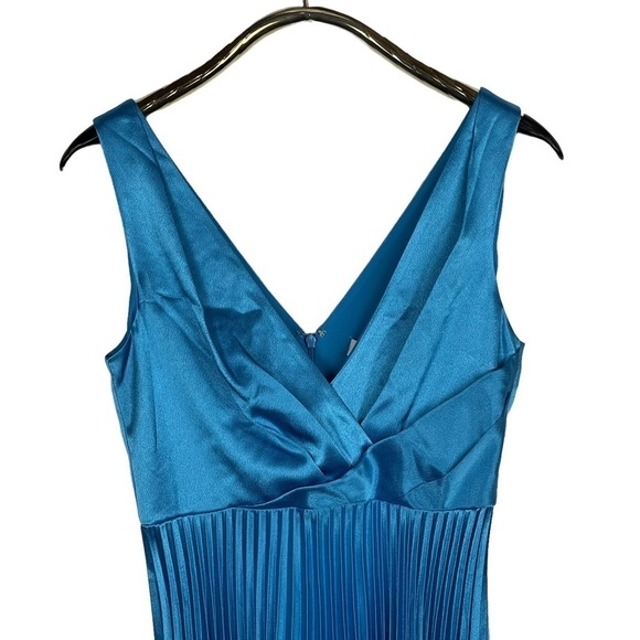 REISS ALICIA KNIFE PLEAT A-LINE V-NECK SHINY SATIN BLUE COCKTAIL DRESS - Picture 6 of 16